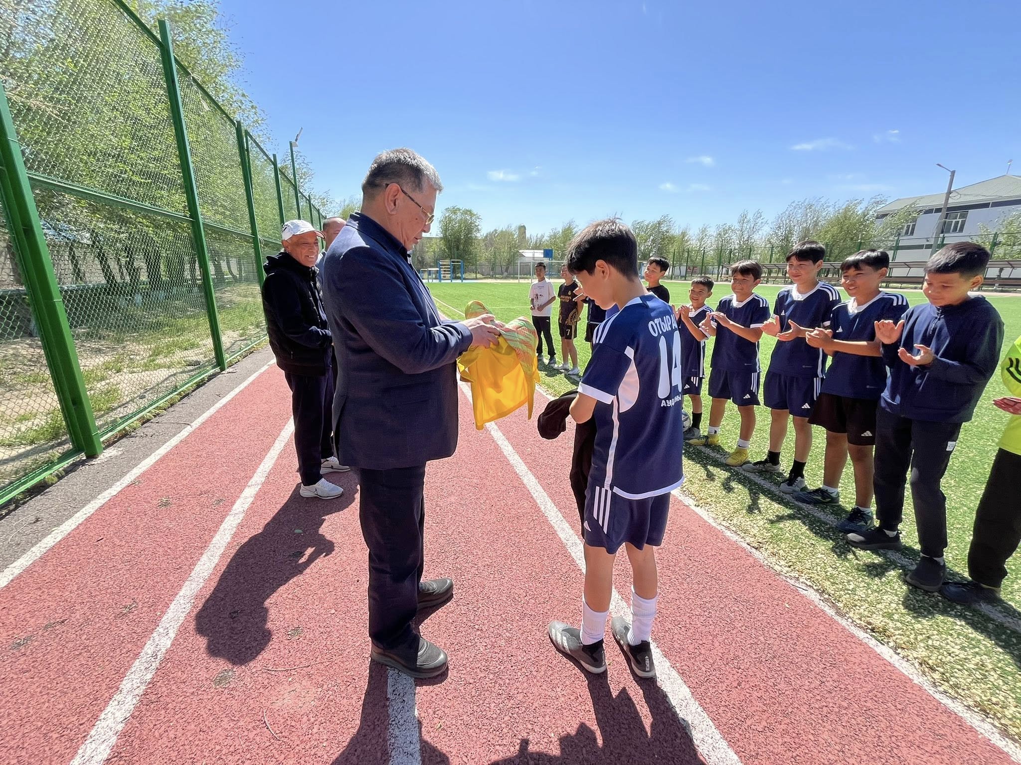 ЖАС СПОРТШЫЛАРҒА ҚОЛДАУ КӨРСЕТІЛДІ