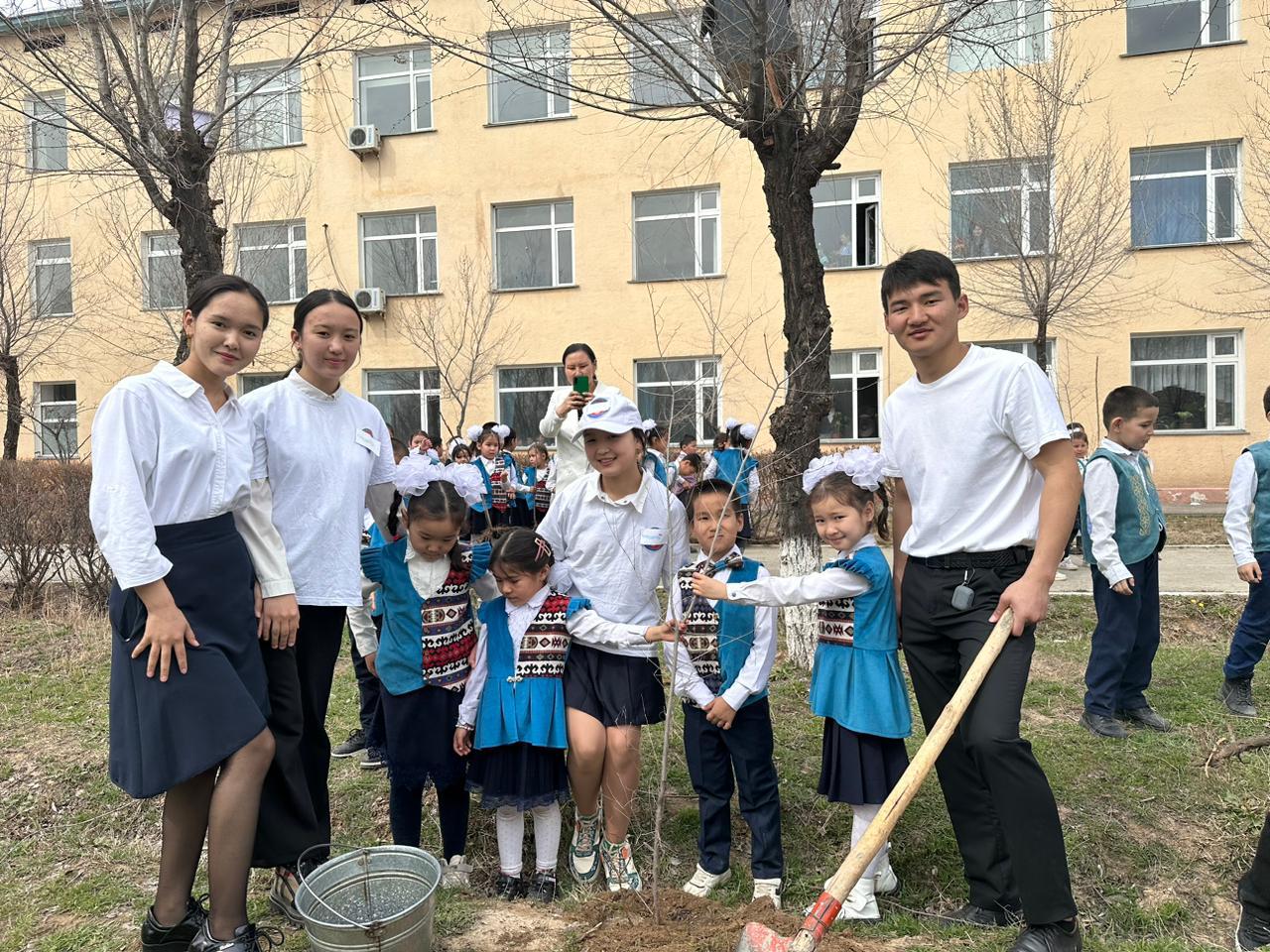 🌳🌱“Түлектердің ағаш егуі”🌳