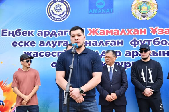 Танымал боксшылармен кездесу