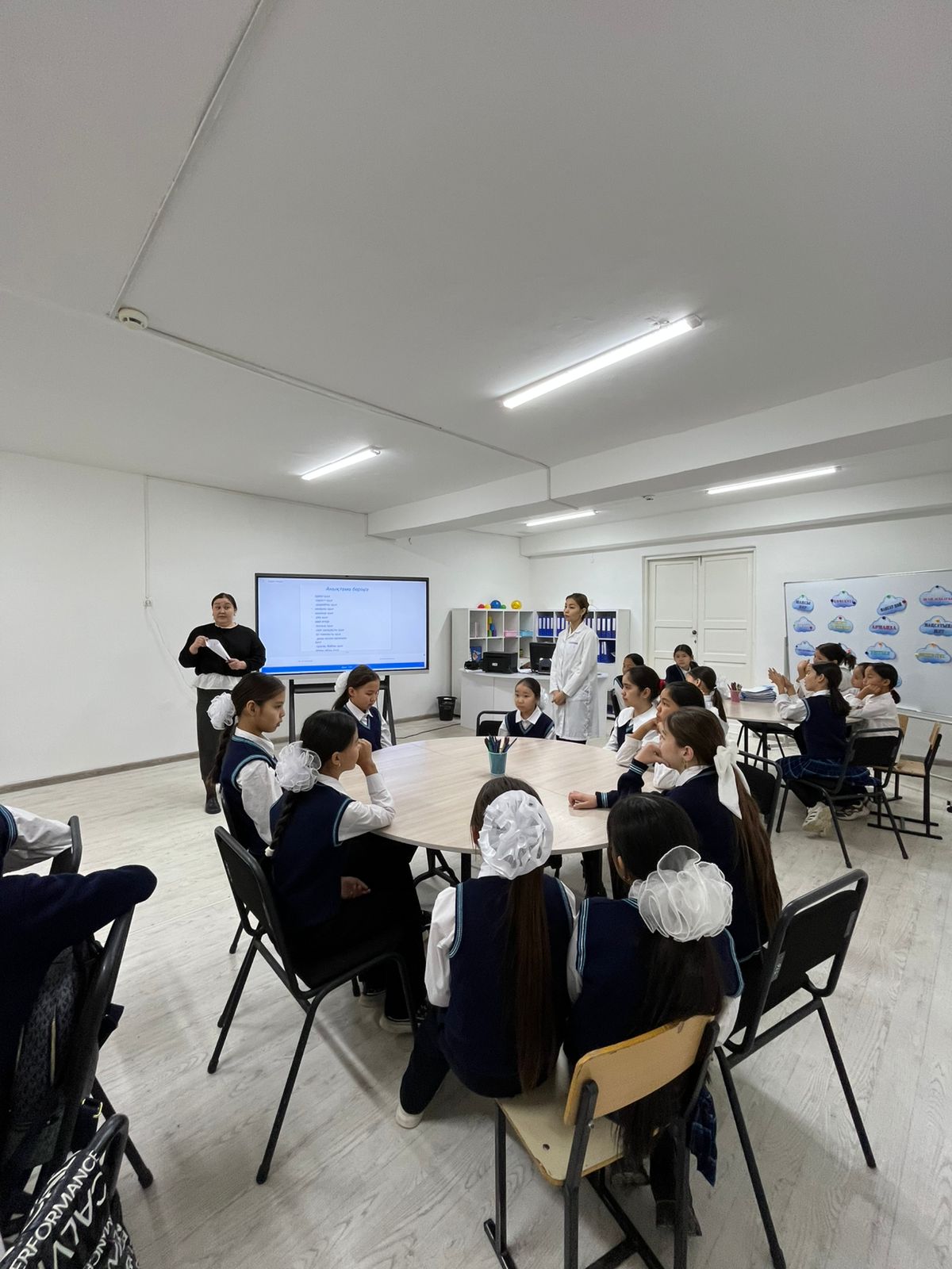 Қыз бала тәрбиес