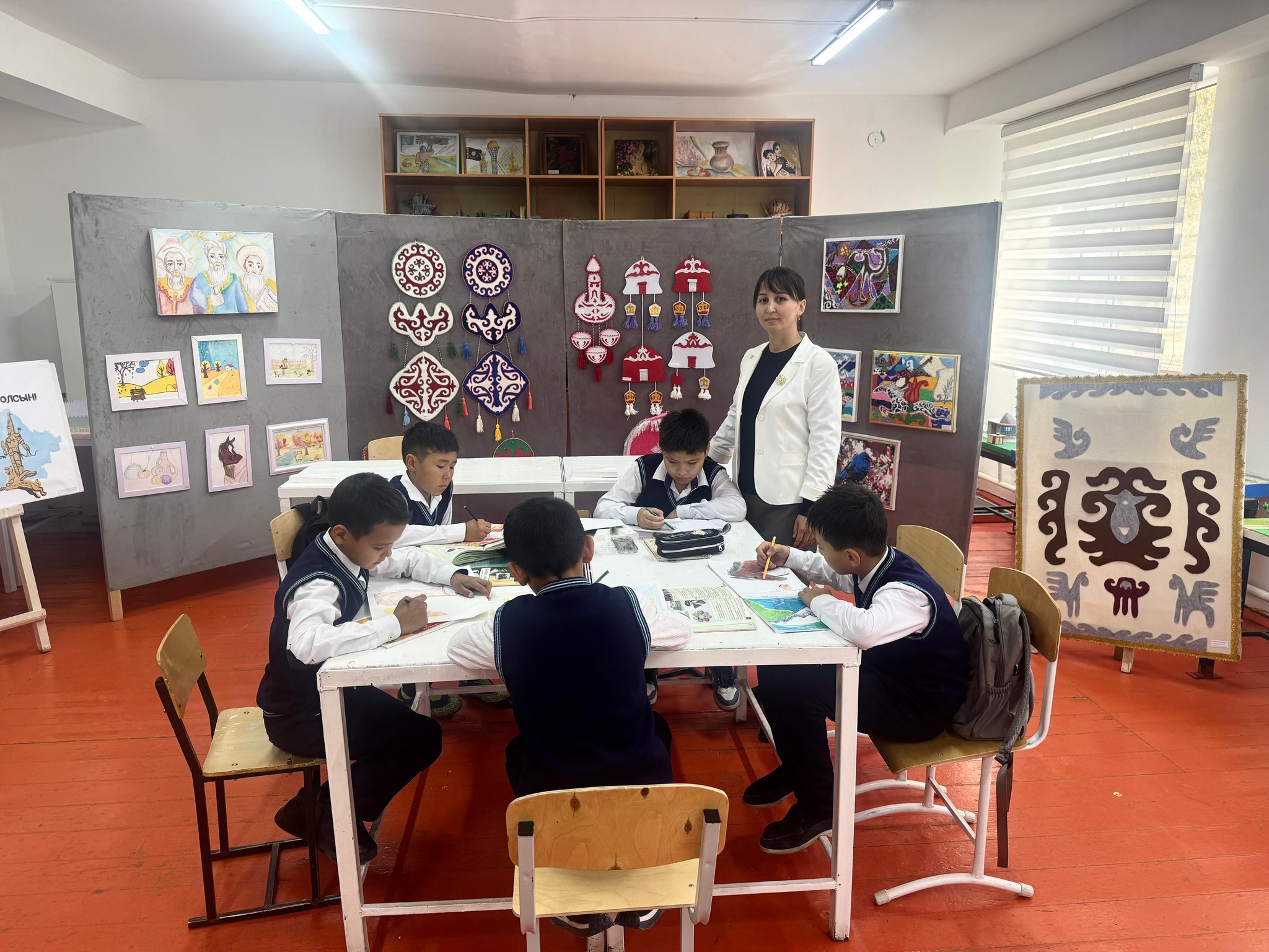  "ДосболLIKE" достық қолын ұсын !" 