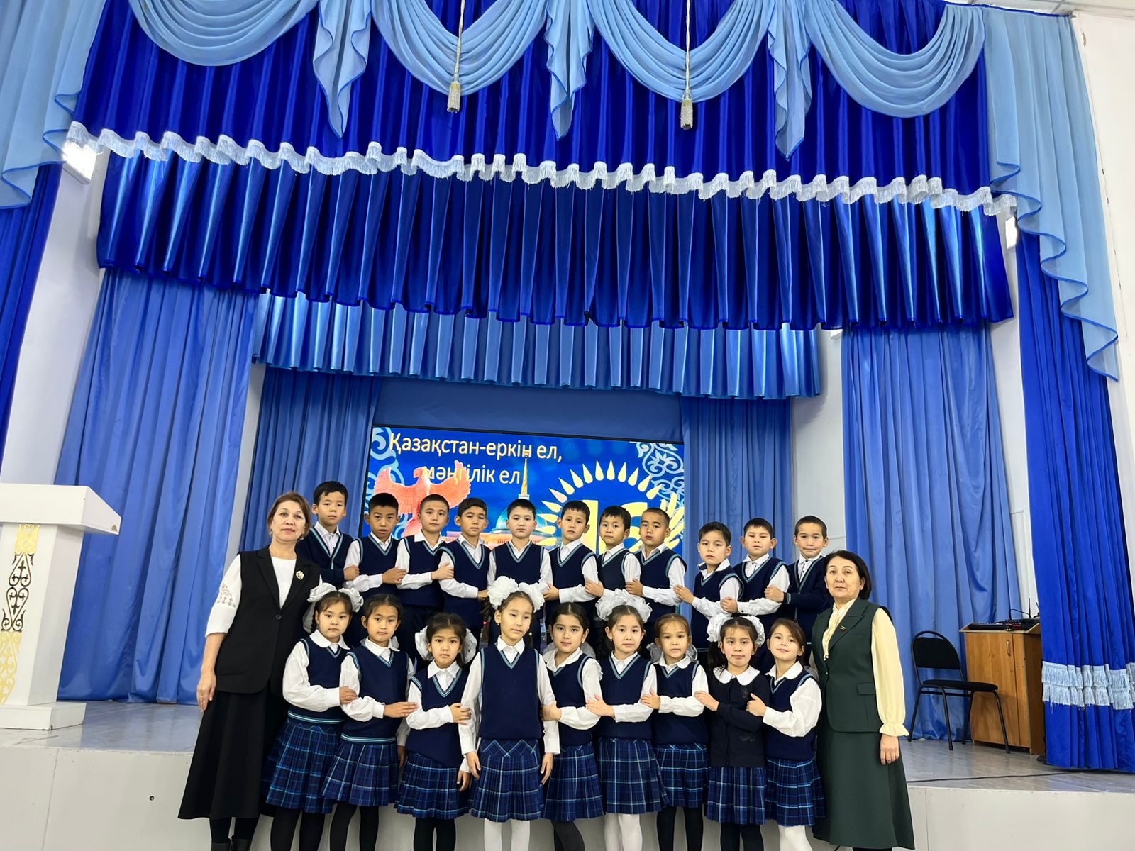 Тәуелсіз елдің - ұланымыз