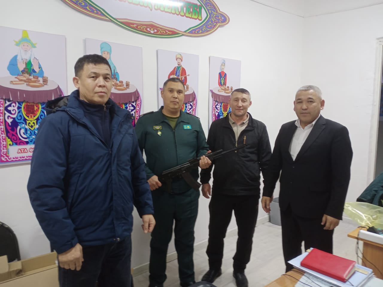 БІР ҰЯДАН ҰШҚАН ТҮЛЕКТЕР