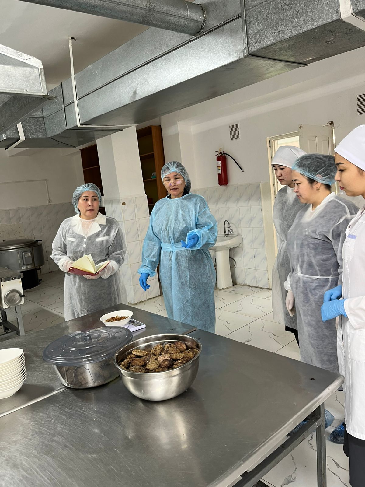 Мектеп асханасына кезекті тексеру жүргізілд