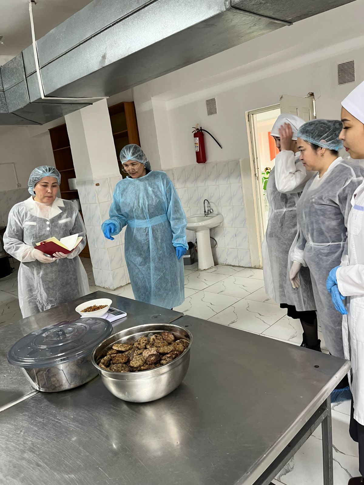 Мектеп асханасына кезекті тексеру жүргізілд