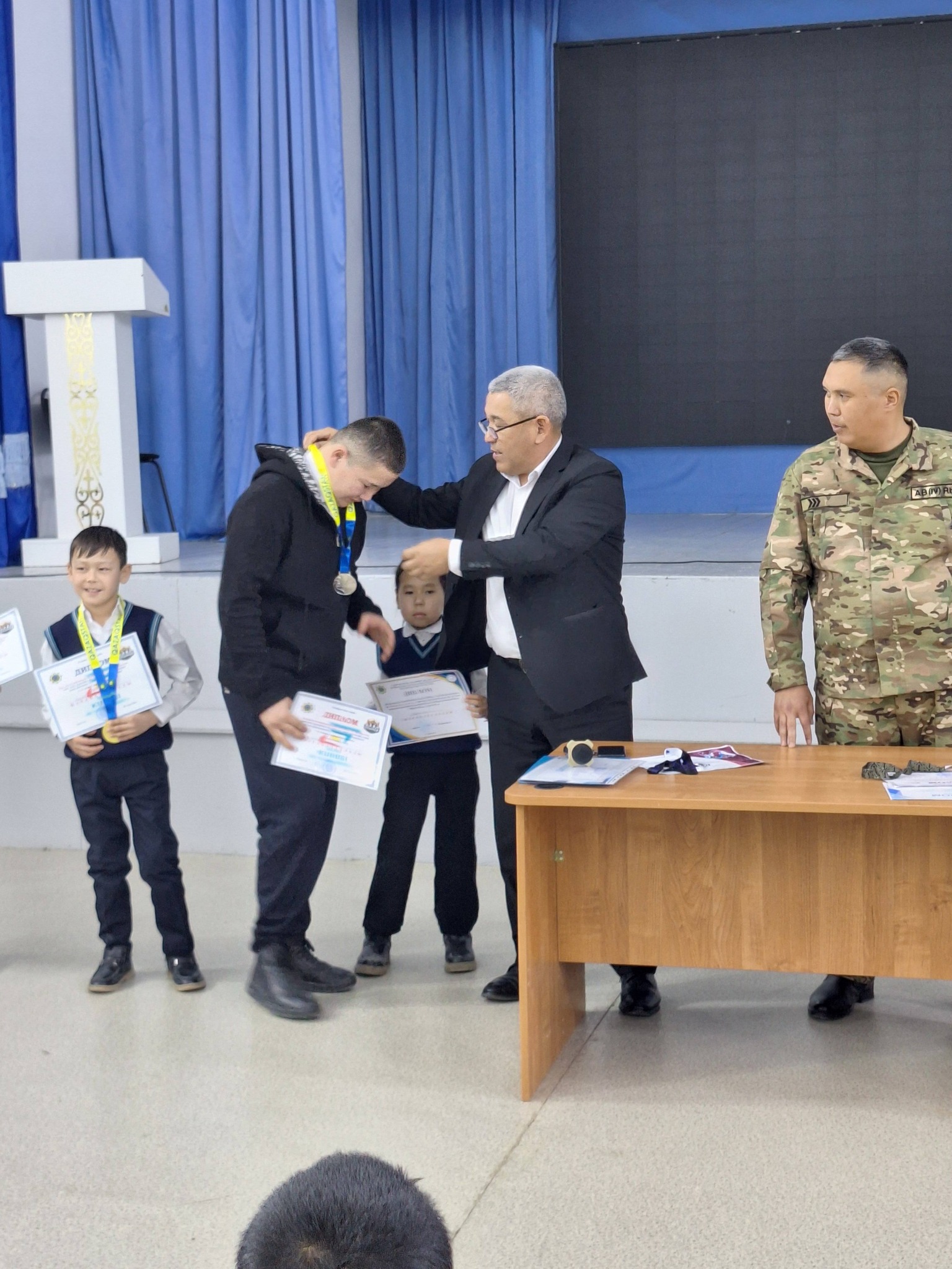 Дүйсенбілік саптық жиын