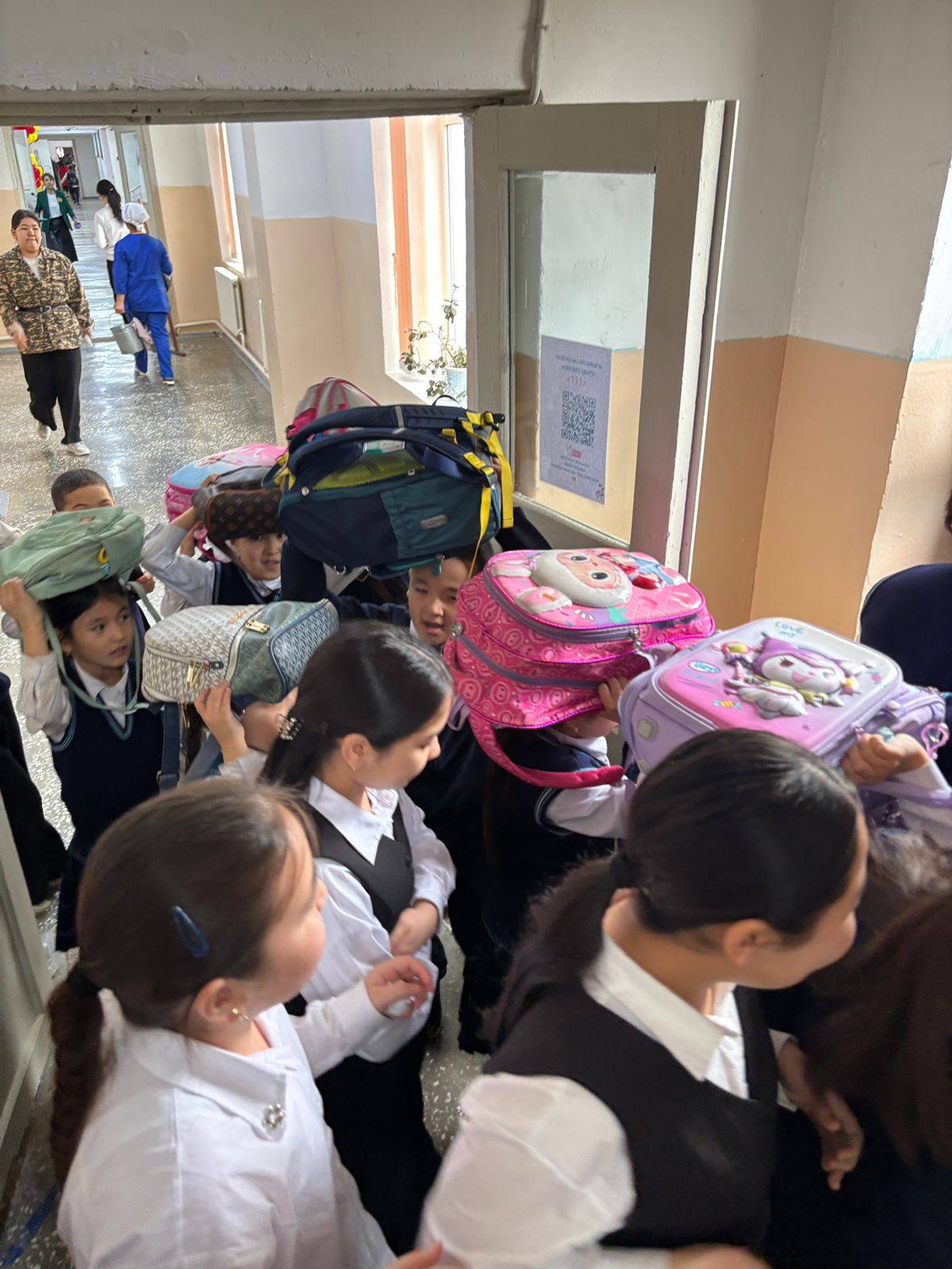  Жалпы мектептік сейсмикалық және эвакуациялық жаттығу өткізілді.