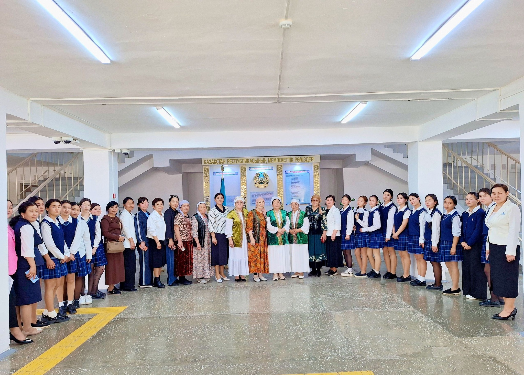 Сыртқы сұлулық пен ішкі мәдениет үйлесімділігі