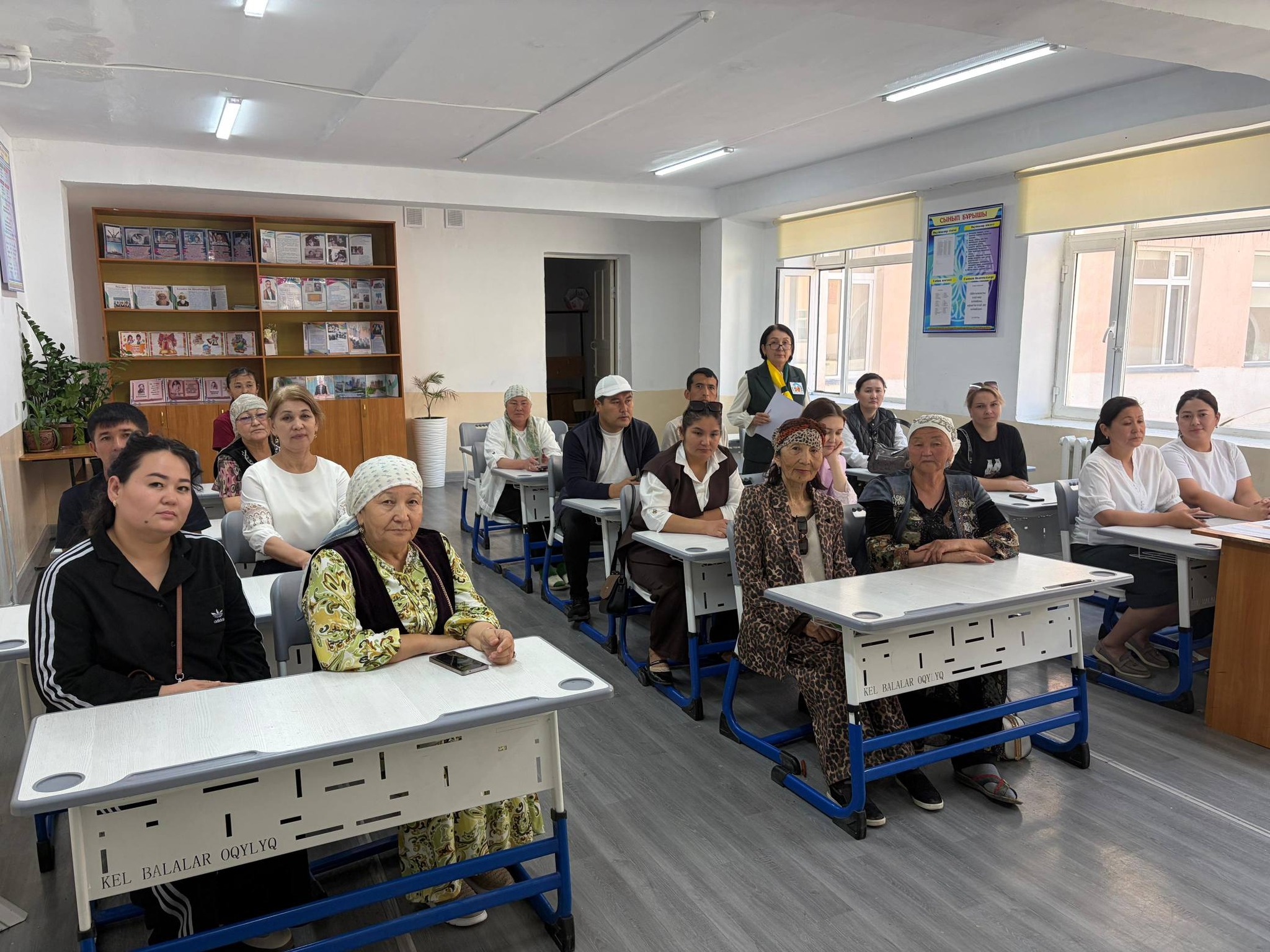 «АДАЛ АТА-АНА - ҚАУІПСІЗ БАЛАЛЫҚ ШАҚ» ӨҢІРЛІК ТҰЖЫРЫМДАМАСЫ БЕКІТІЛДІ